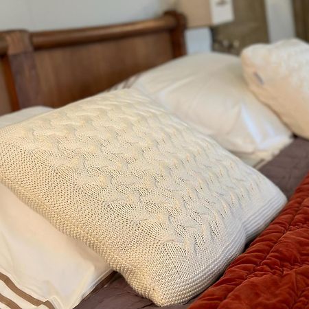 ジヴリ Cote Park Bed & Breakfast エクステリア 写真