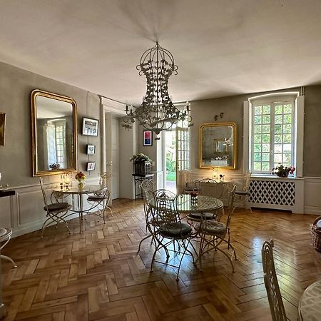 ジヴリ Cote Park Bed & Breakfast エクステリア 写真