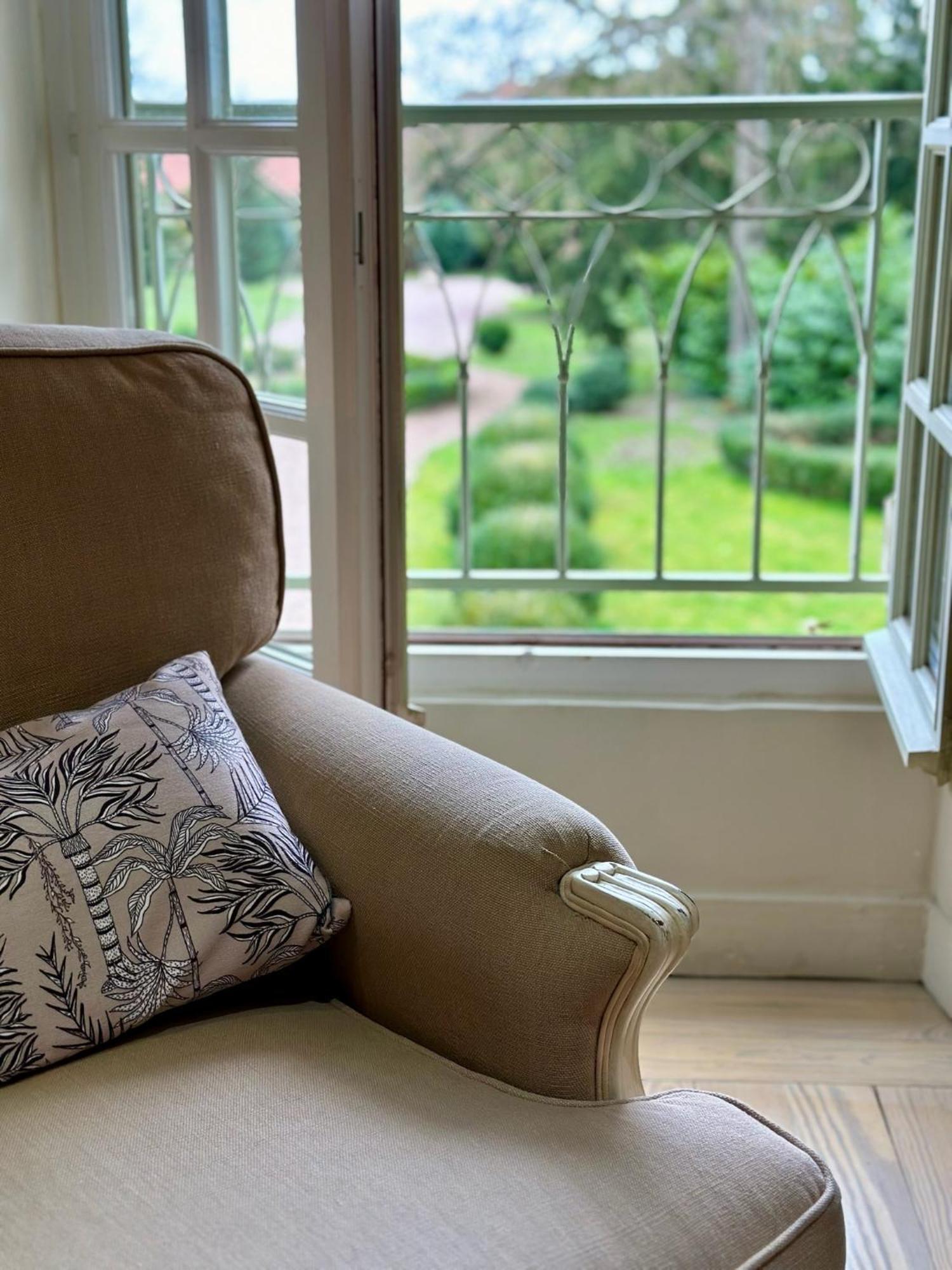 ジヴリ Cote Park Bed & Breakfast エクステリア 写真