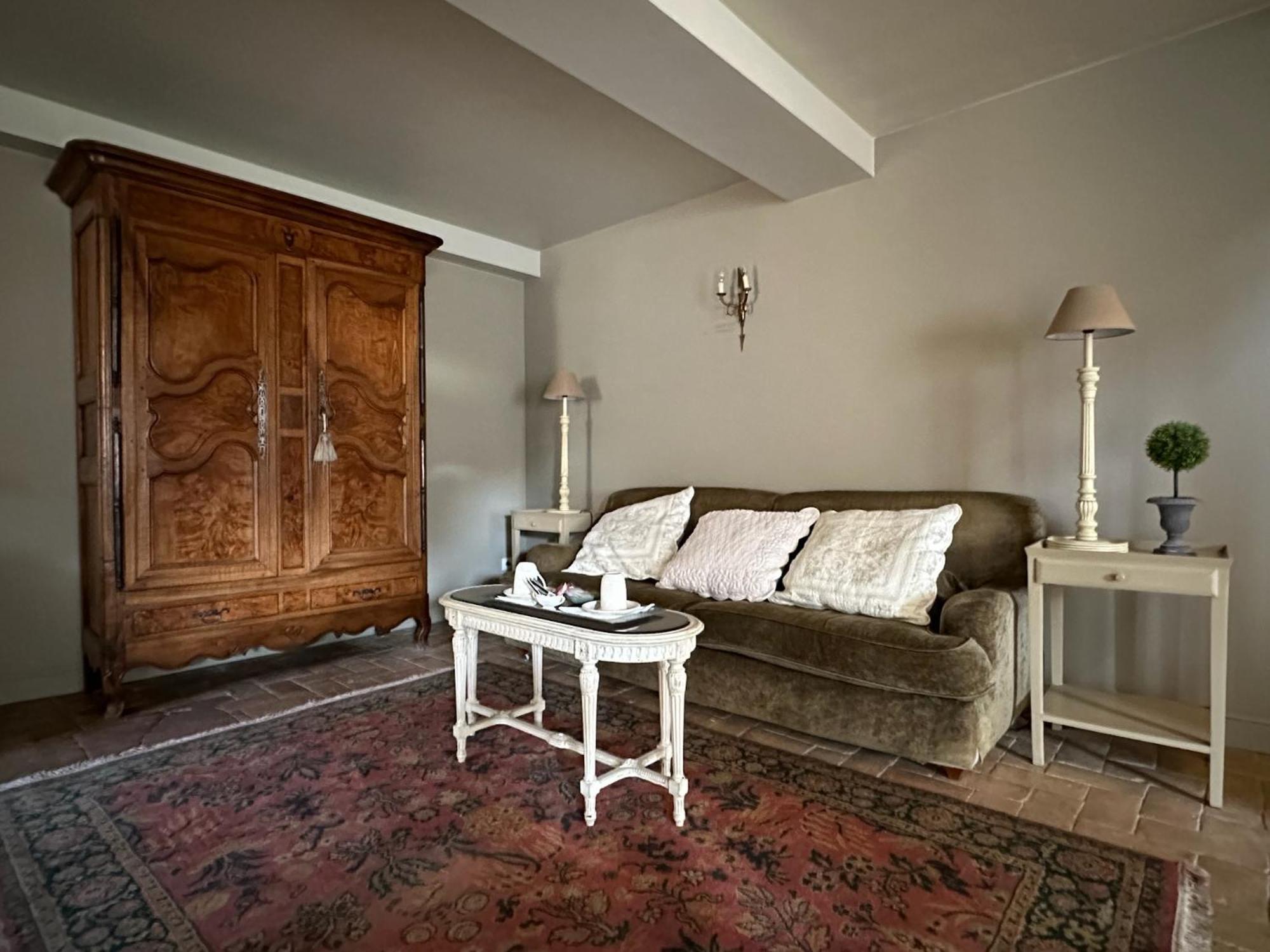 ジヴリ Cote Park Bed & Breakfast エクステリア 写真
