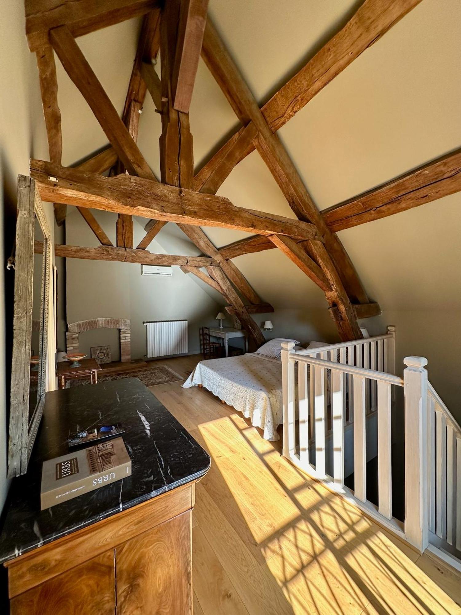 ジヴリ Cote Park Bed & Breakfast エクステリア 写真