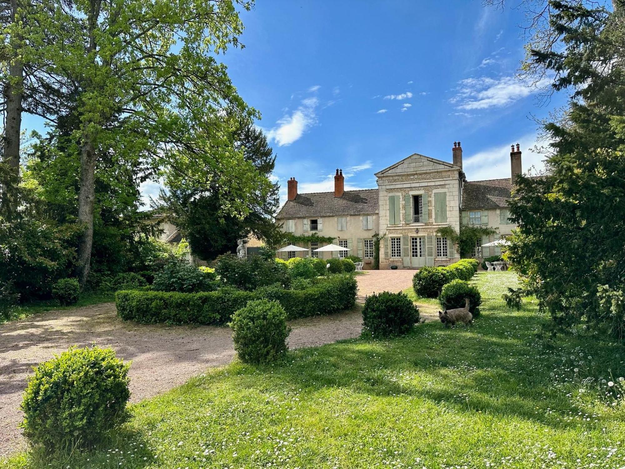ジヴリ Cote Park Bed & Breakfast エクステリア 写真