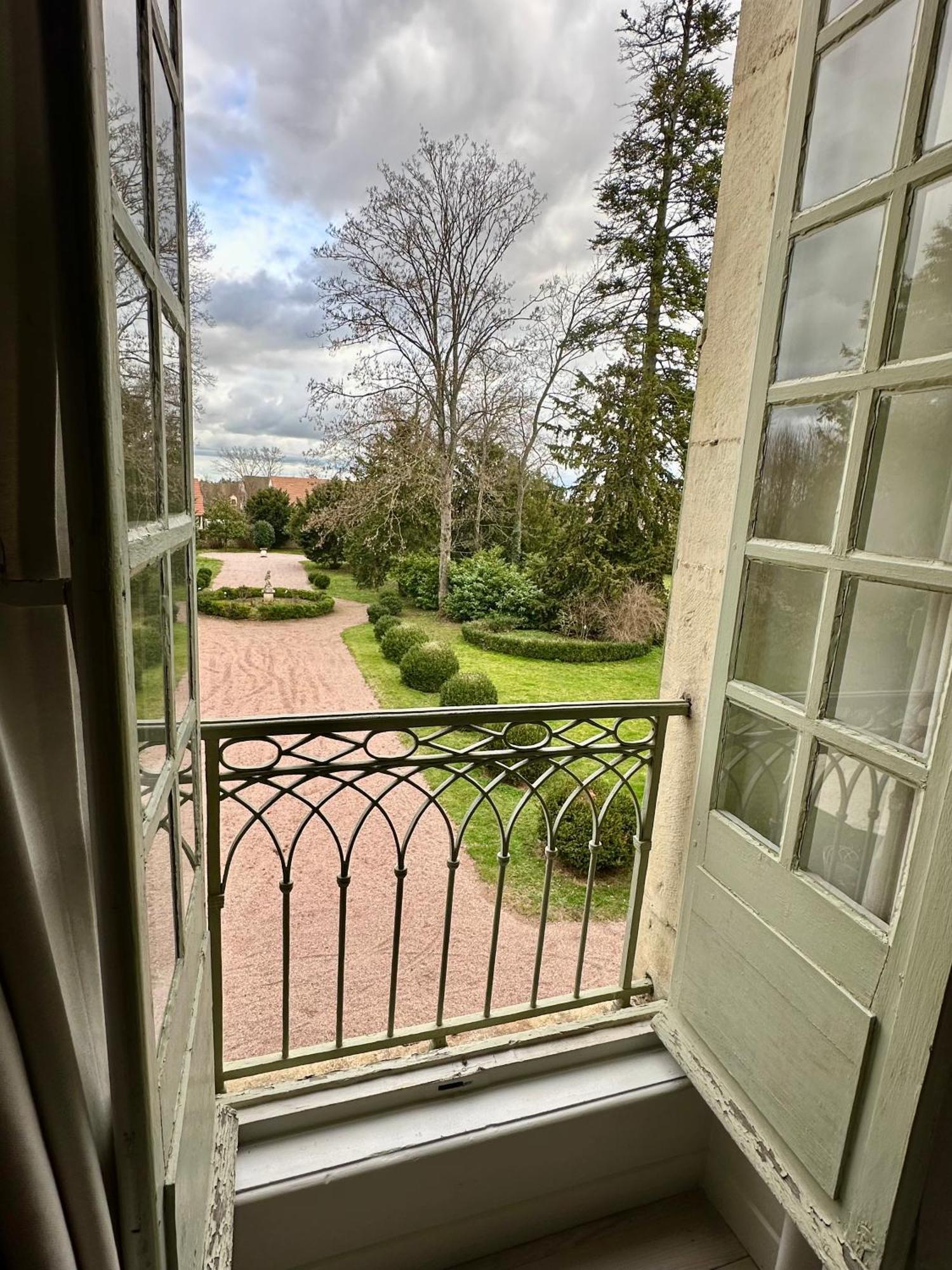 ジヴリ Cote Park Bed & Breakfast エクステリア 写真